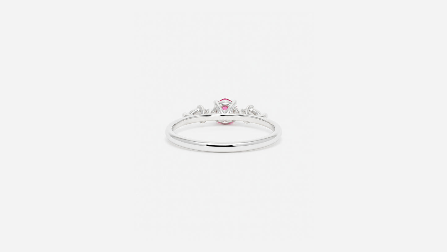 Trilogie | Ring aus Silber 925 mit pinker Spinell Kissen Schliff aus unbekannt (0,19 ct) - Bild 4 von Lulu Amani