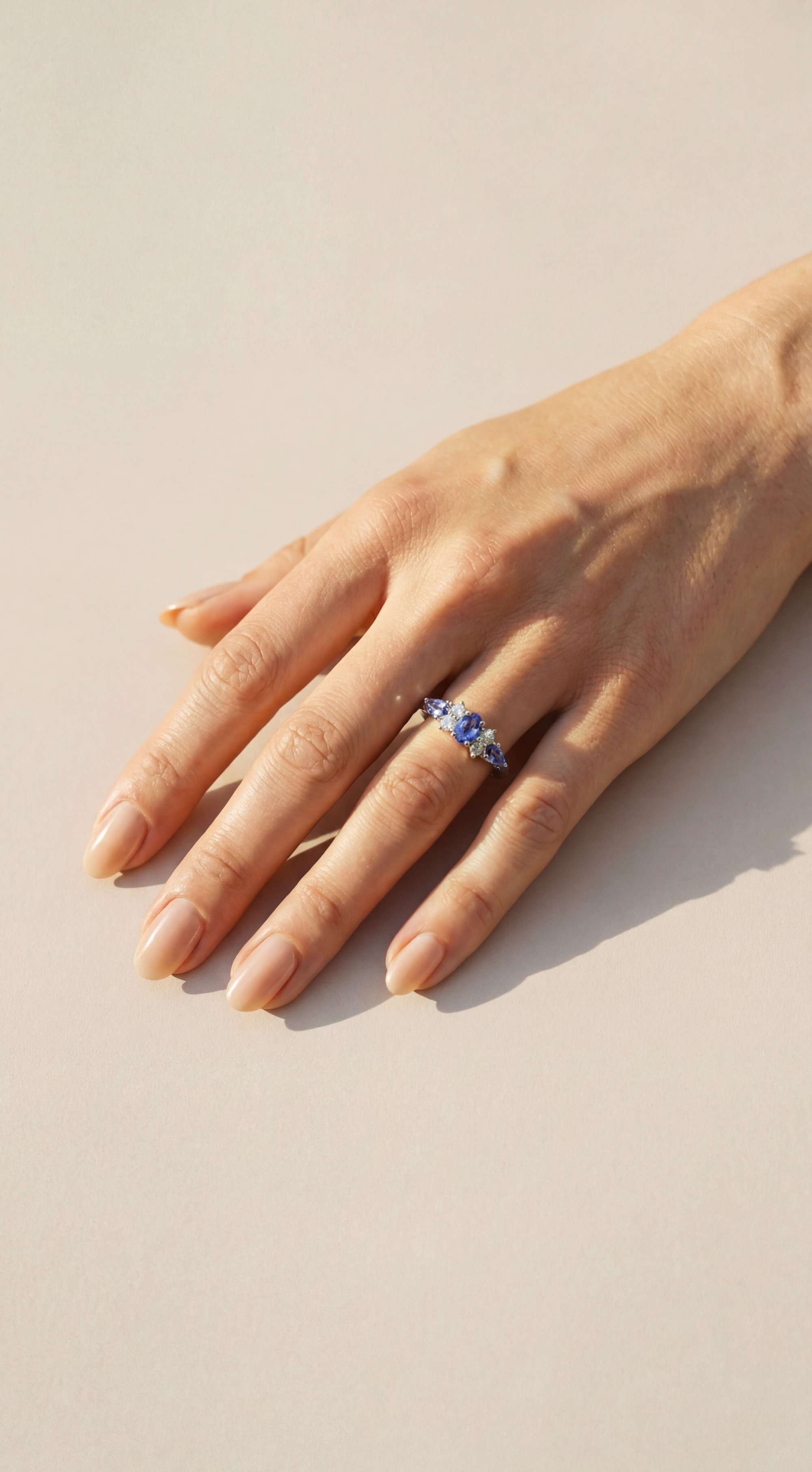 Tanzanite | Ring aus Silber 925 mit Tansanit oval Schliff aus Tansania (0,45 ct) - Lifestyle von Lulu Amani