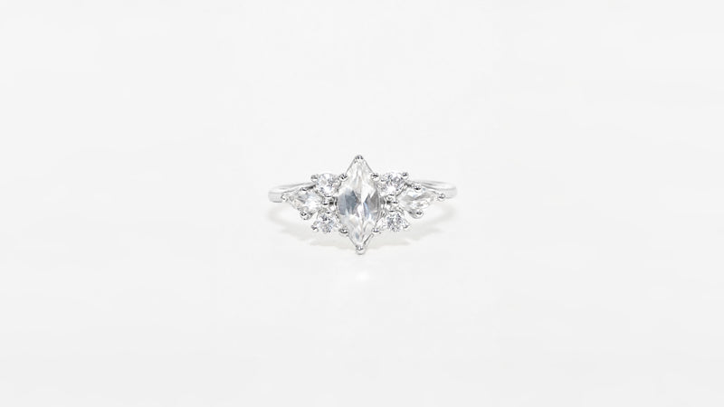 Cluster | Ring aus Silber 925 mit weisser Topas Navette Schliff aus unbekannt (0,55 ct) von Lulu Amani