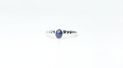 Pattern Signet Ring with blue Sapphire
