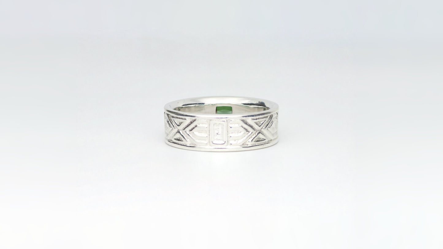 Pattern band | Ring aus Silber 925 mit Turmalin grün scisscor Schliff aus Mosambik (0,74 ct) - Bild 3 von Lulu Amani