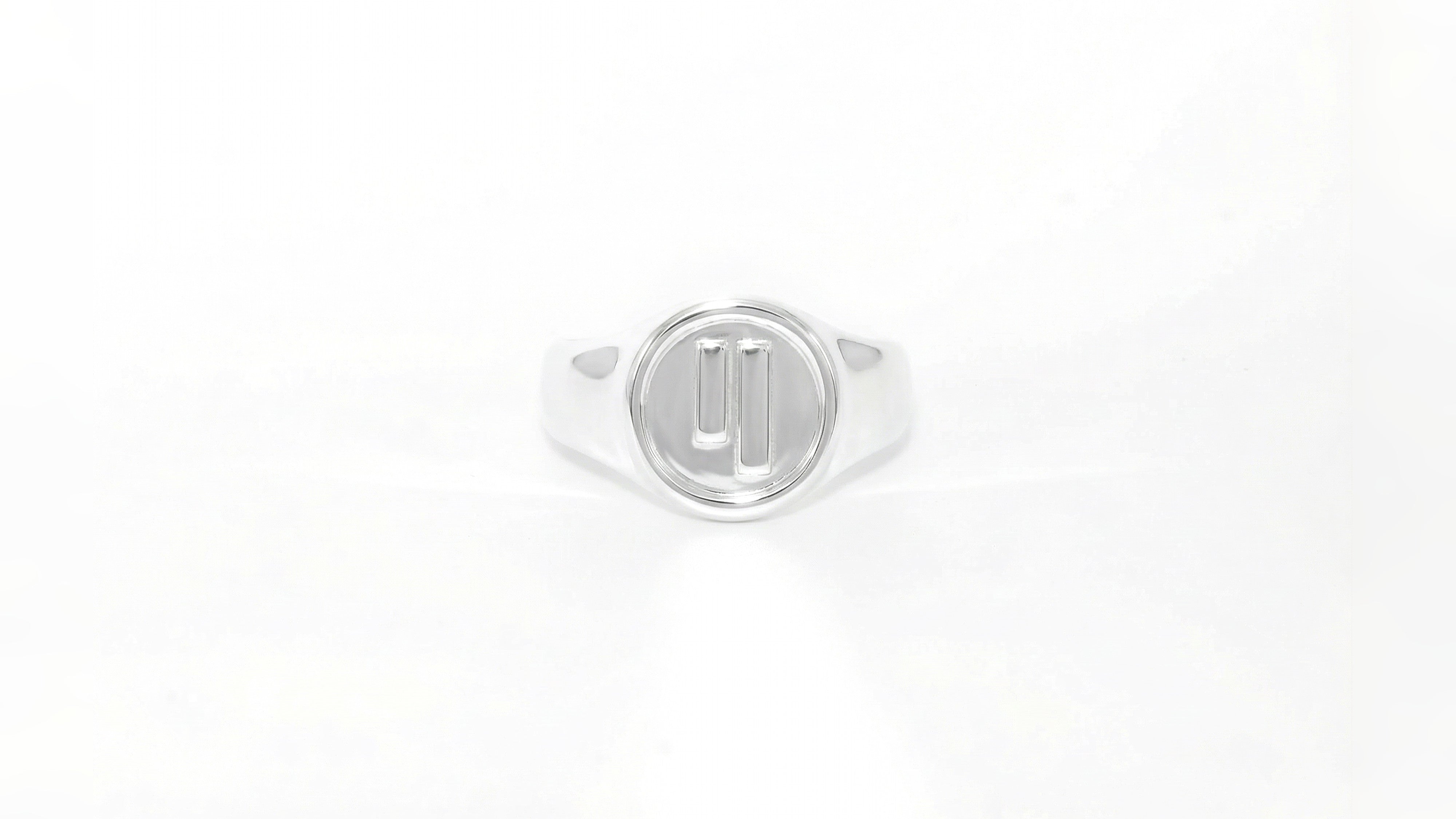Qubic Signet Ring round made of Silver 925 - Image 1 of Lulu Amani