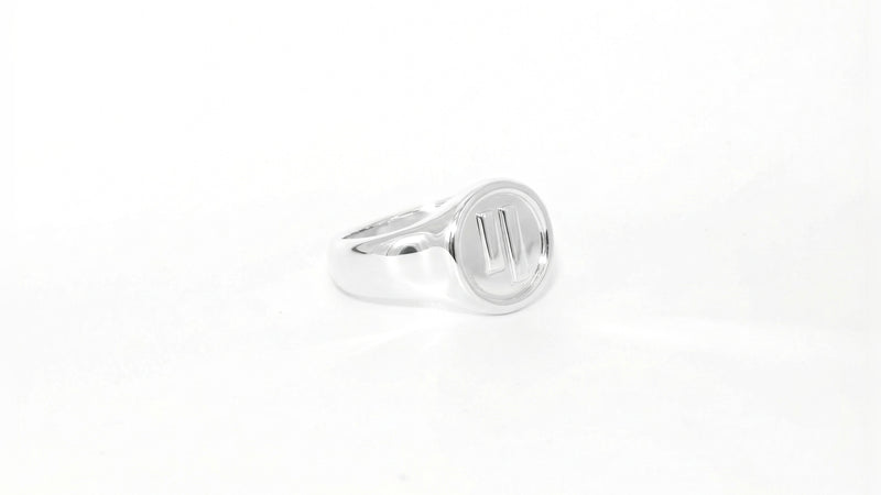 Qubic Signet Ring round aus Silber 925 von Lulu Amani