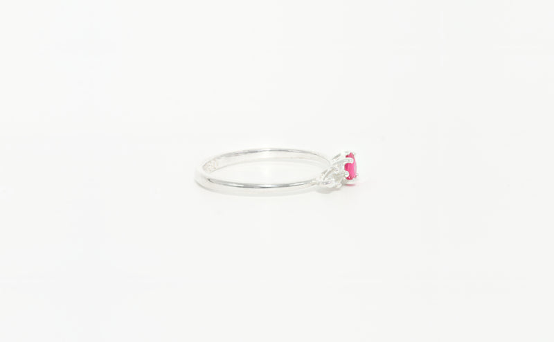 Trilogie | Ring aus Silber 925 mit pinker Spinell Kissen Schliff aus unbekannt (0,19 ct) von Lulu Amani
