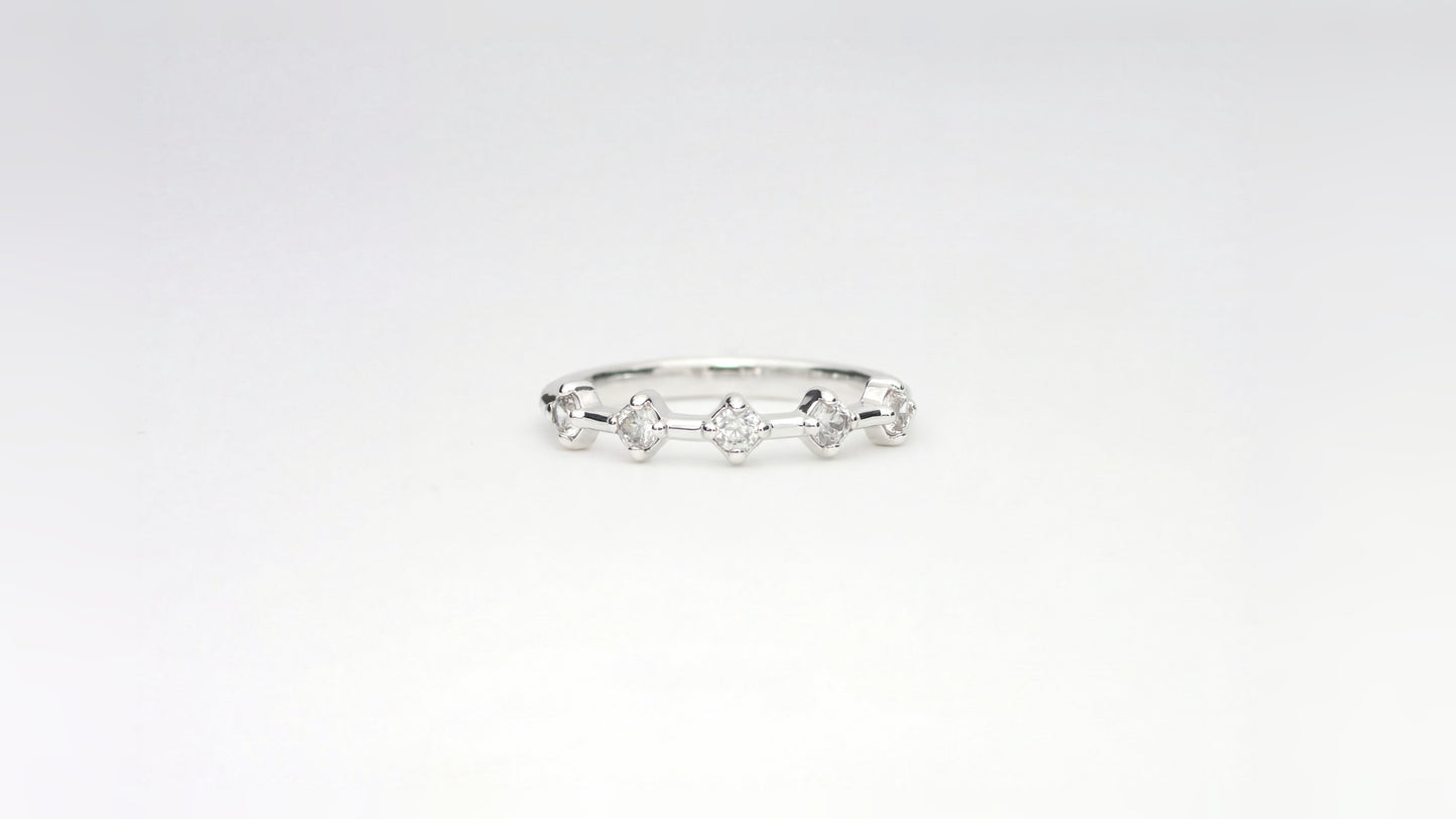 Gap | Ring aus Silber 925 mit weisser Zirkon - Bild 1 von Lulu Amani