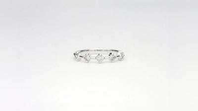 Gap band Silver Ring with natural Zircon