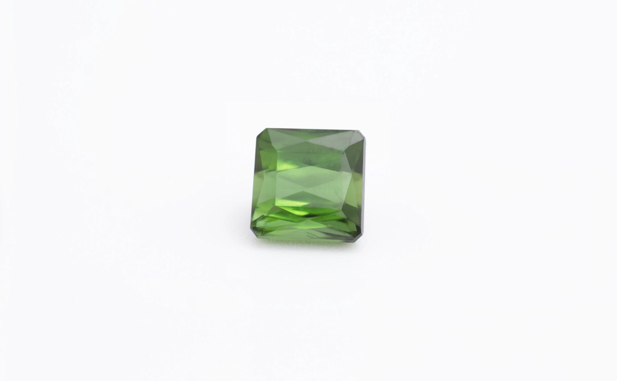 Pattern band | Ring aus Silber 925 mit Turmalin grün scisscor Schliff aus Mosambik (0,74 ct) - Lifestyle von Lulu Amani