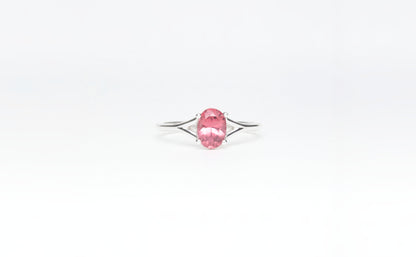 Solitaire with Malaya Garnet oval cut from Tanzania (0.82 ct) - Image 1 of Lulu Amani